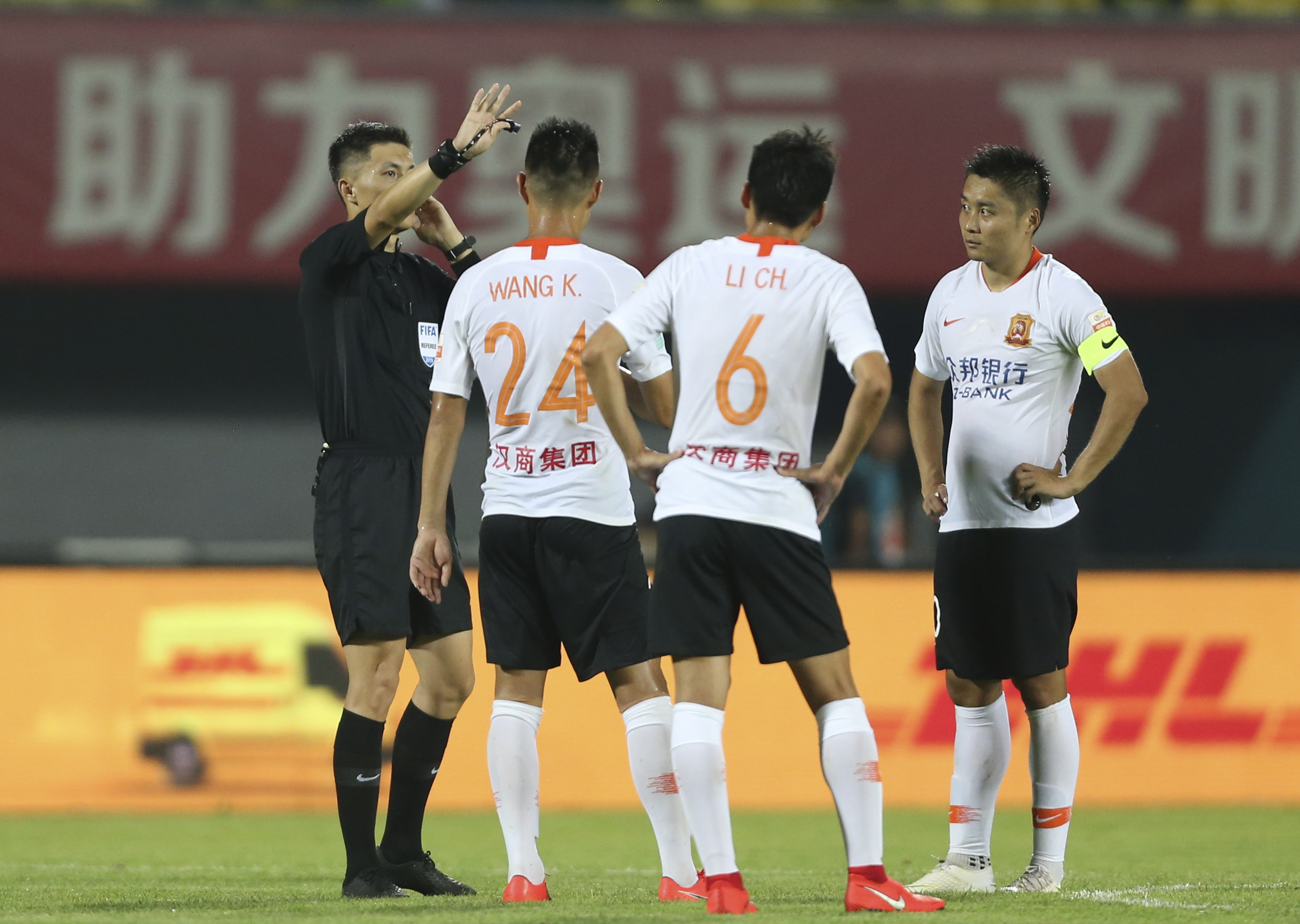 华体会官网登录-武汉卓尔坐镇主场保持不败，连续三轮未尝败绩